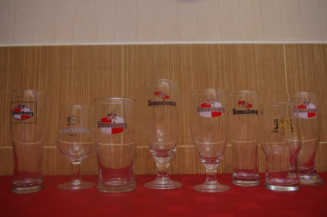 8 VERRES KRONENBOURG TOUS DIFFERENTS